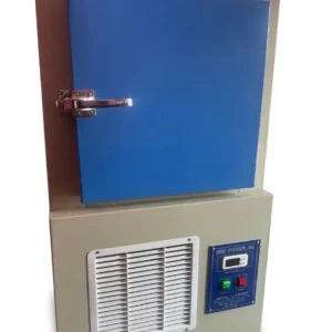 Industrial deep freezer for bulk food storage Large capacity deep freezer with top-opening lid Commercial deep freezer used in food and cold storage industry